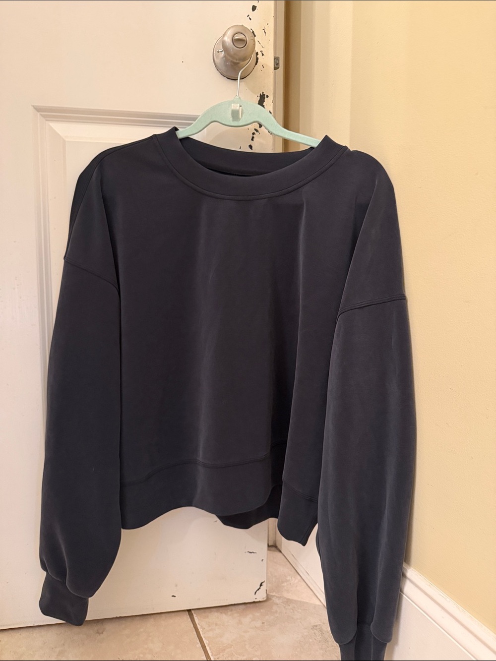 Lululemon soft stream relaxed crew